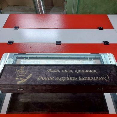Гравировка на кейсе из фанеры