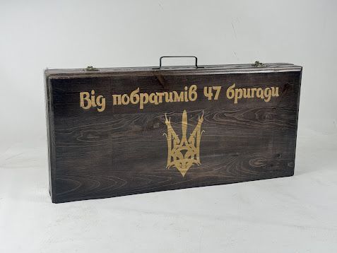 Гравировка на кейсе из фанеры